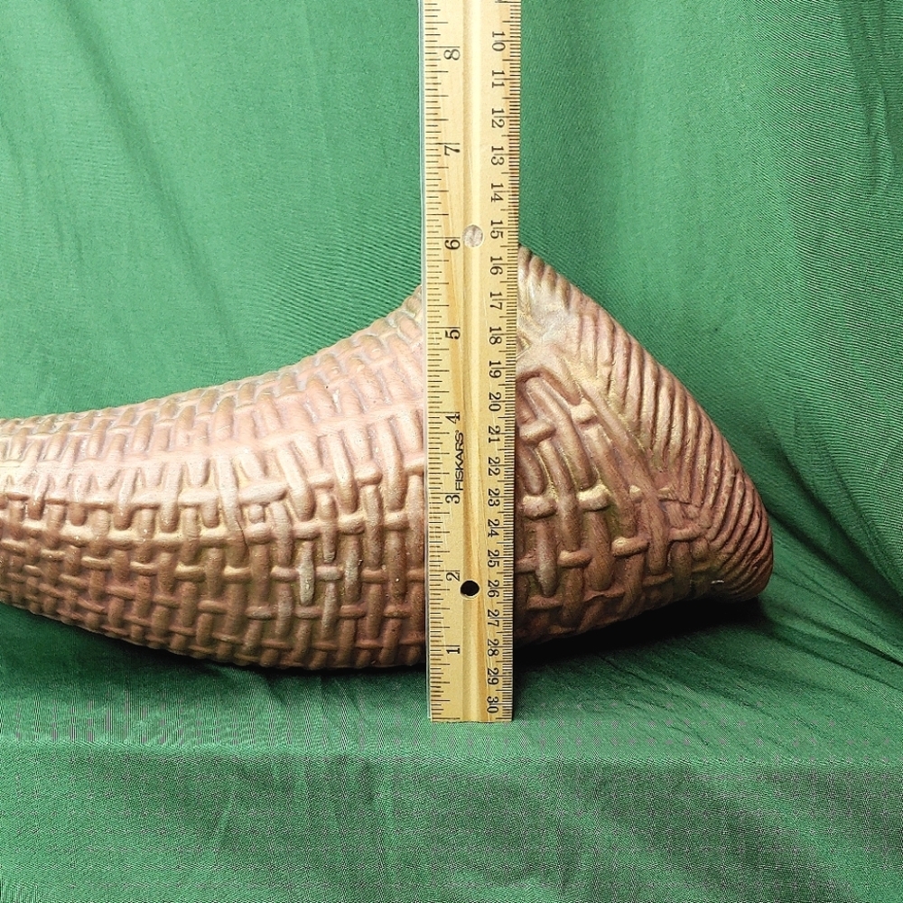 Cornucopia vase/container - Picture 6 of 11